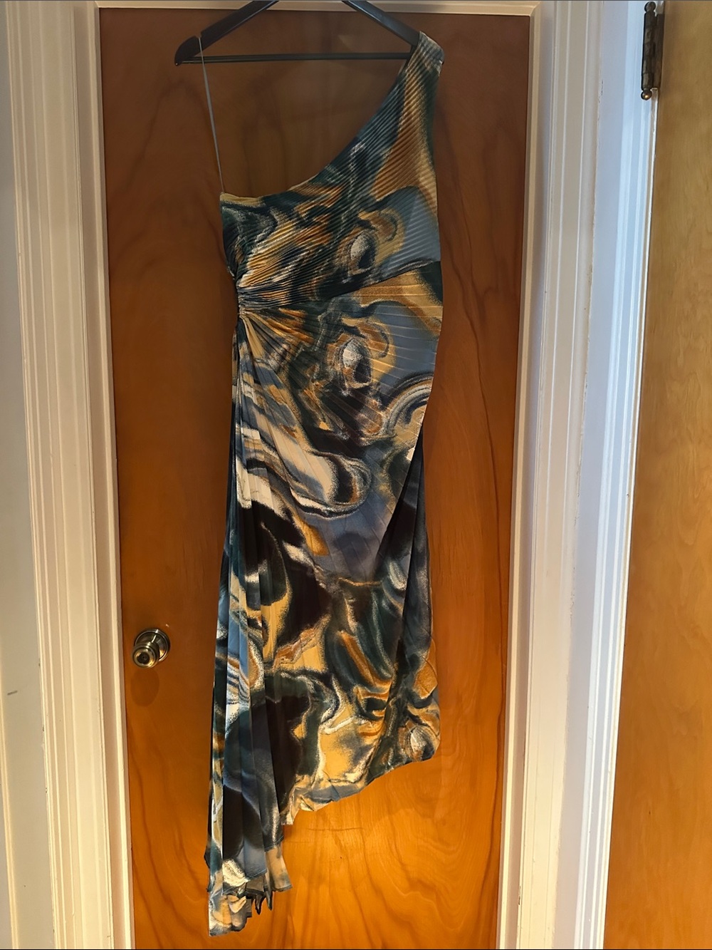 Socialite One-Shoulder Asymmetrical Swirl Dress in Blue and Gold